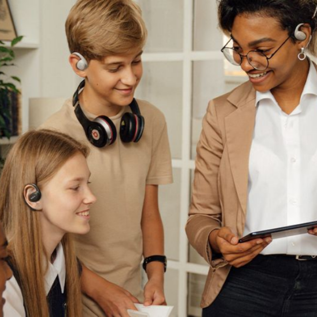 Écouteurs traducteurs vocaux en temps réel - Nouveau Tech - Traduction instantanée